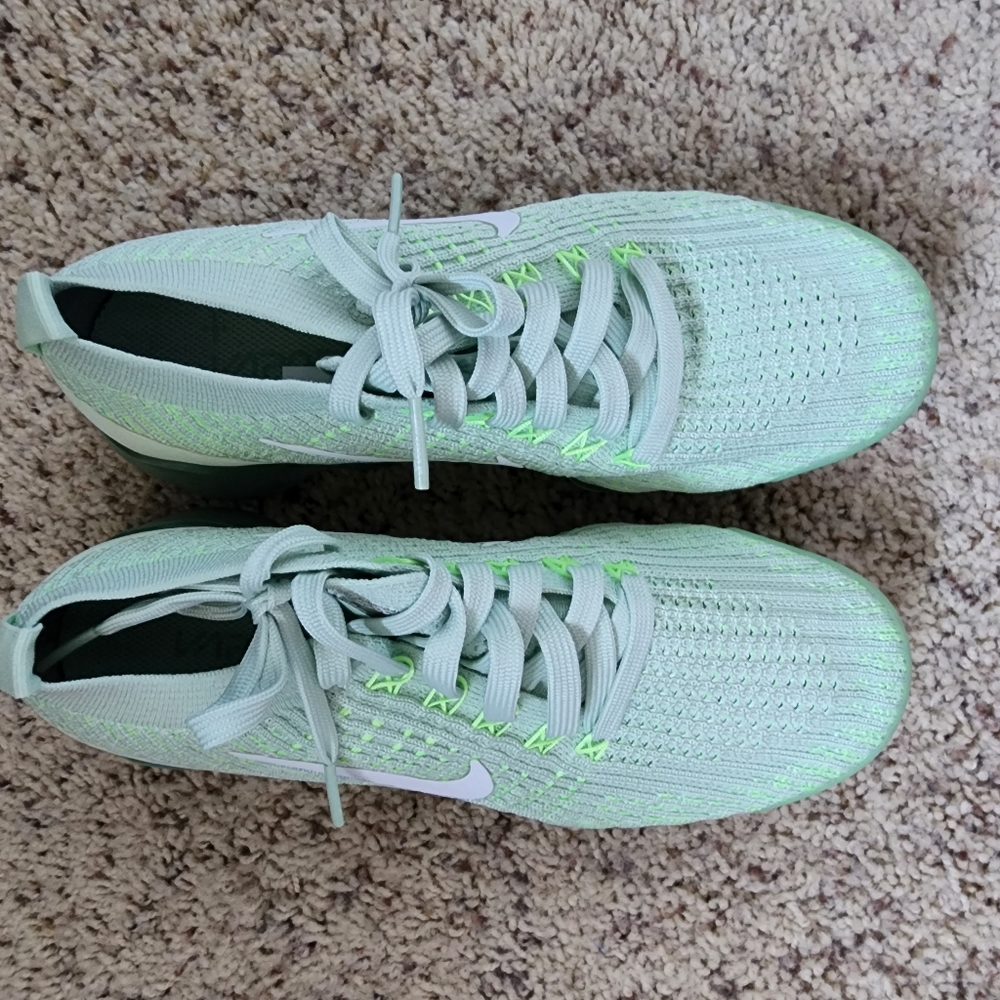 Nike 7.5 women’s shoes, all worn very minimally if at all.